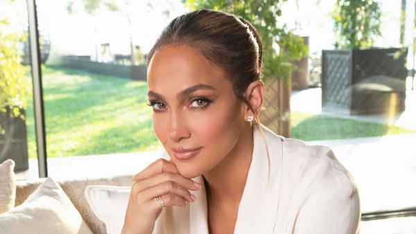 First Look at Jennifer Lopez Beauty