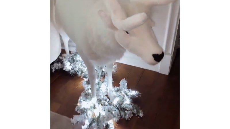 Kardashian Jenner Family Shows Off Their 2020 Christmas Decorations Khloe 06