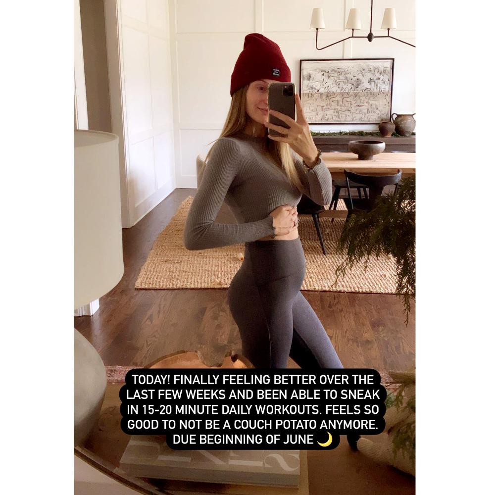 Bachelor’s Lauren Bushnell Shares Baby Bump Pic After Pregnancy Announcement