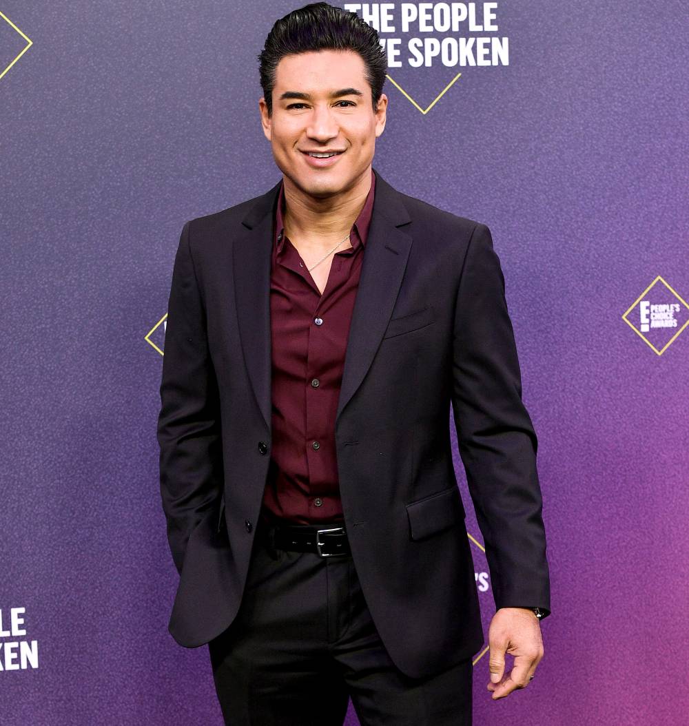 Mario Lopez Is Playing KFC's Colonel Sanders 1