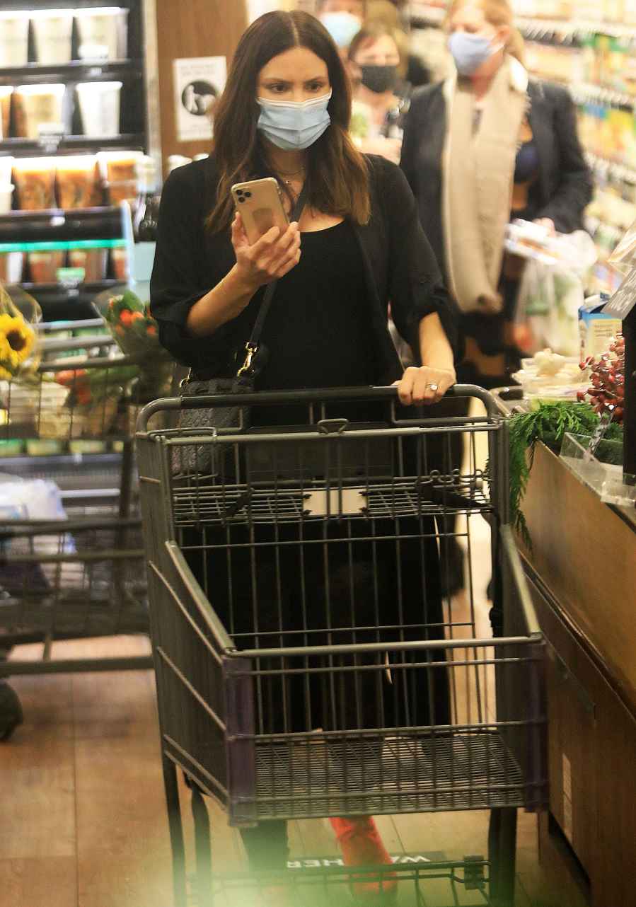 Pregnant Katherine McPhee Covers Baby Bump While Grocery Shopping