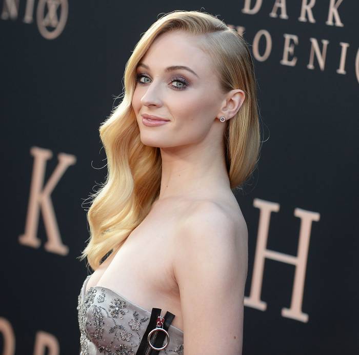 Sophie Turner Slams Anti-Maskers: I Wore One Giving Birth