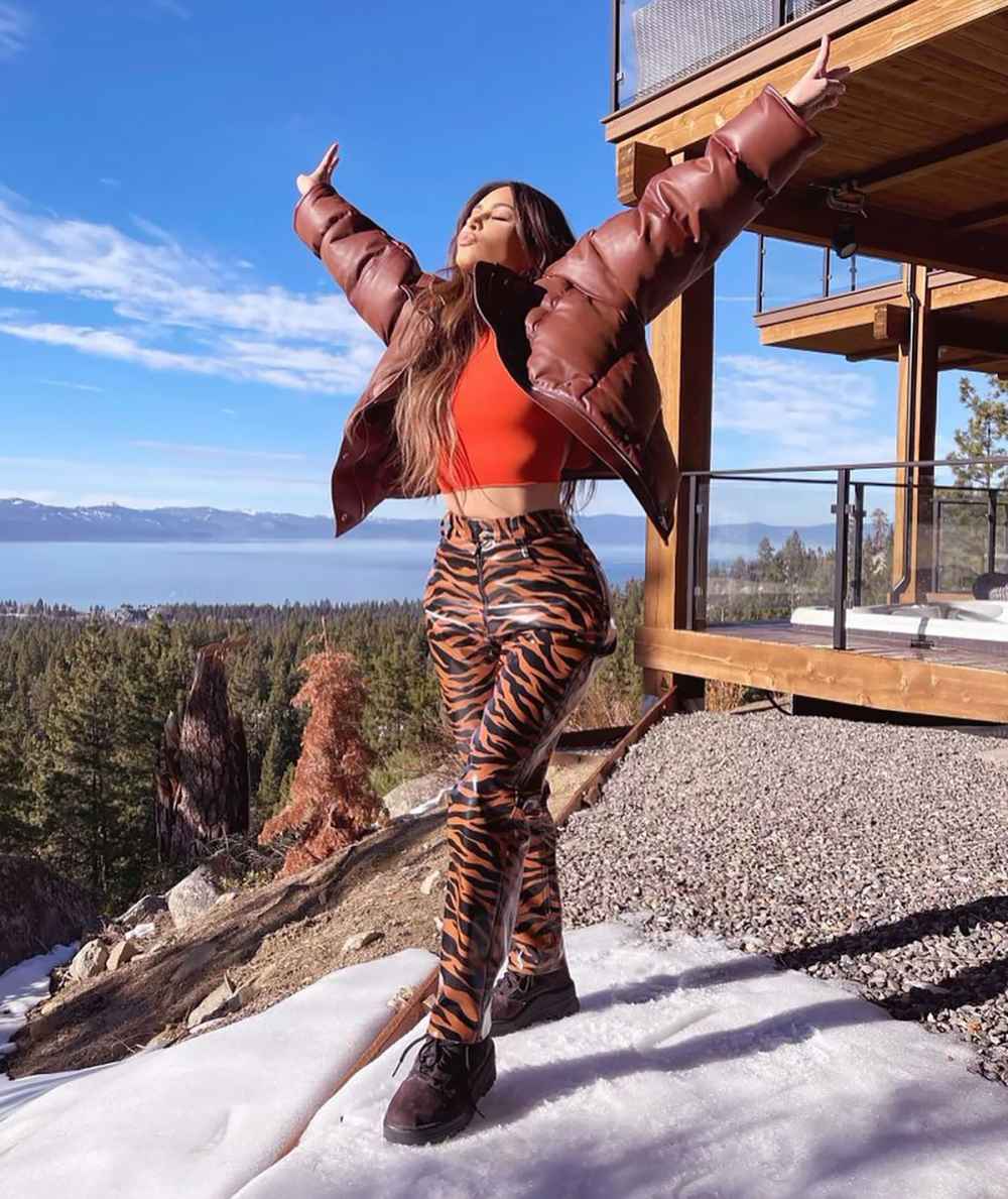 Kardashian-Jenner Sisters' Best Winter Style, Coats: Pics