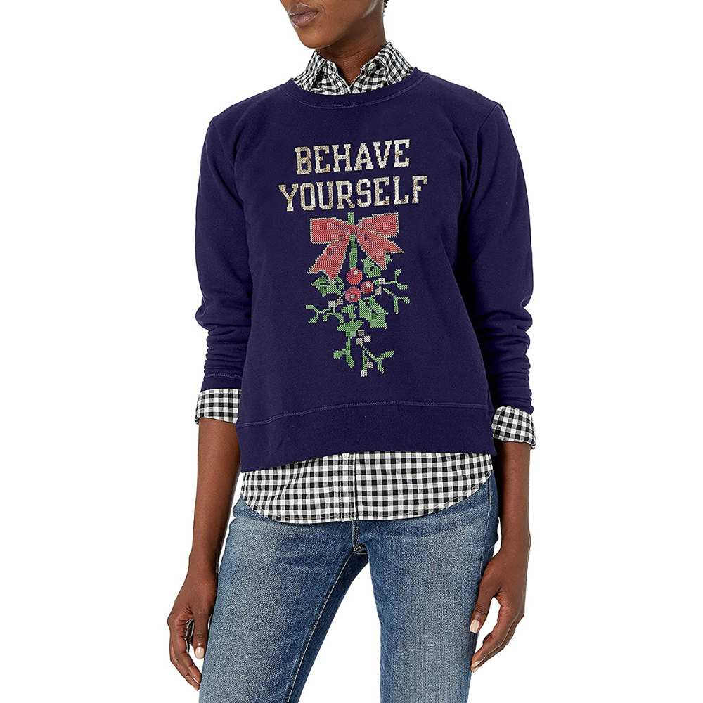 holiday-sweater-mistletoe