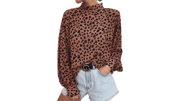 Valphsio Long-Sleeve Turtleneck Blouse