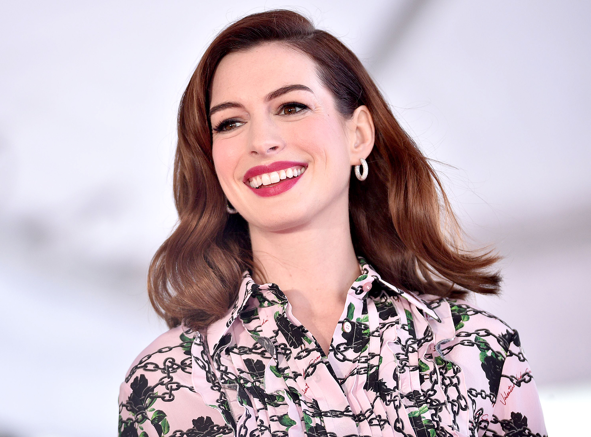 Anne Hathaway Wants to Be Called Annie: Video