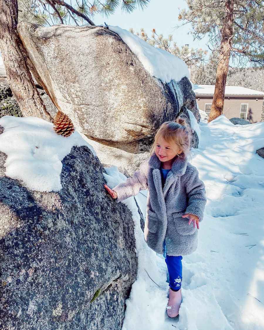 Jade Ropers Daughter Emerson Playing in Snow