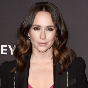 Jennifer Love Hewitt Recalls Leaking Breast Milk 1st Work Meeting Post Baby