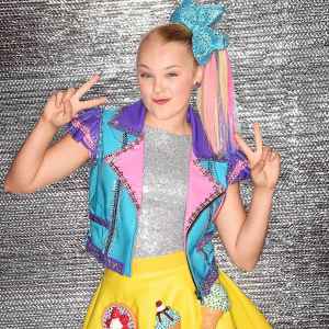 JoJo Siwa Slams Troll Who Says Their Child Won’t Watch Her After Coming Out