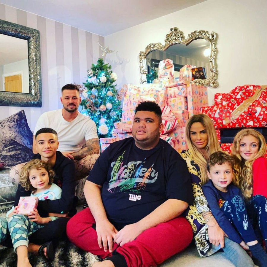 Katie Price Large Family Celeb Parents With Big Broods