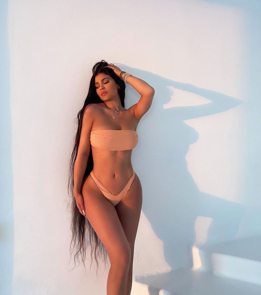 Khloe Kardashian Says She 'Literally Doesn't Think She Can Handle' Kylie Jenner's Crazy Hot Bikini Snap