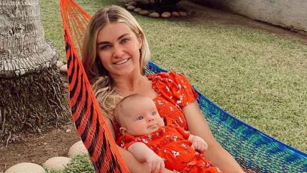 Lindsay Arnold No One Prepared Me for Nipple Pain While Breast-Feeding 2