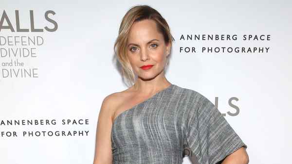 Mena Suvari Surreal Pregnancy 30 Weeks