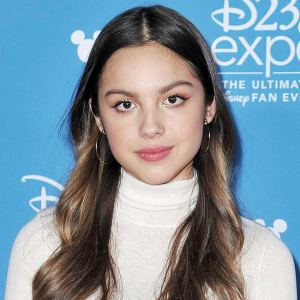 Olivia Rodrigo On Drivers License Love Triangle Theories Its Not Important