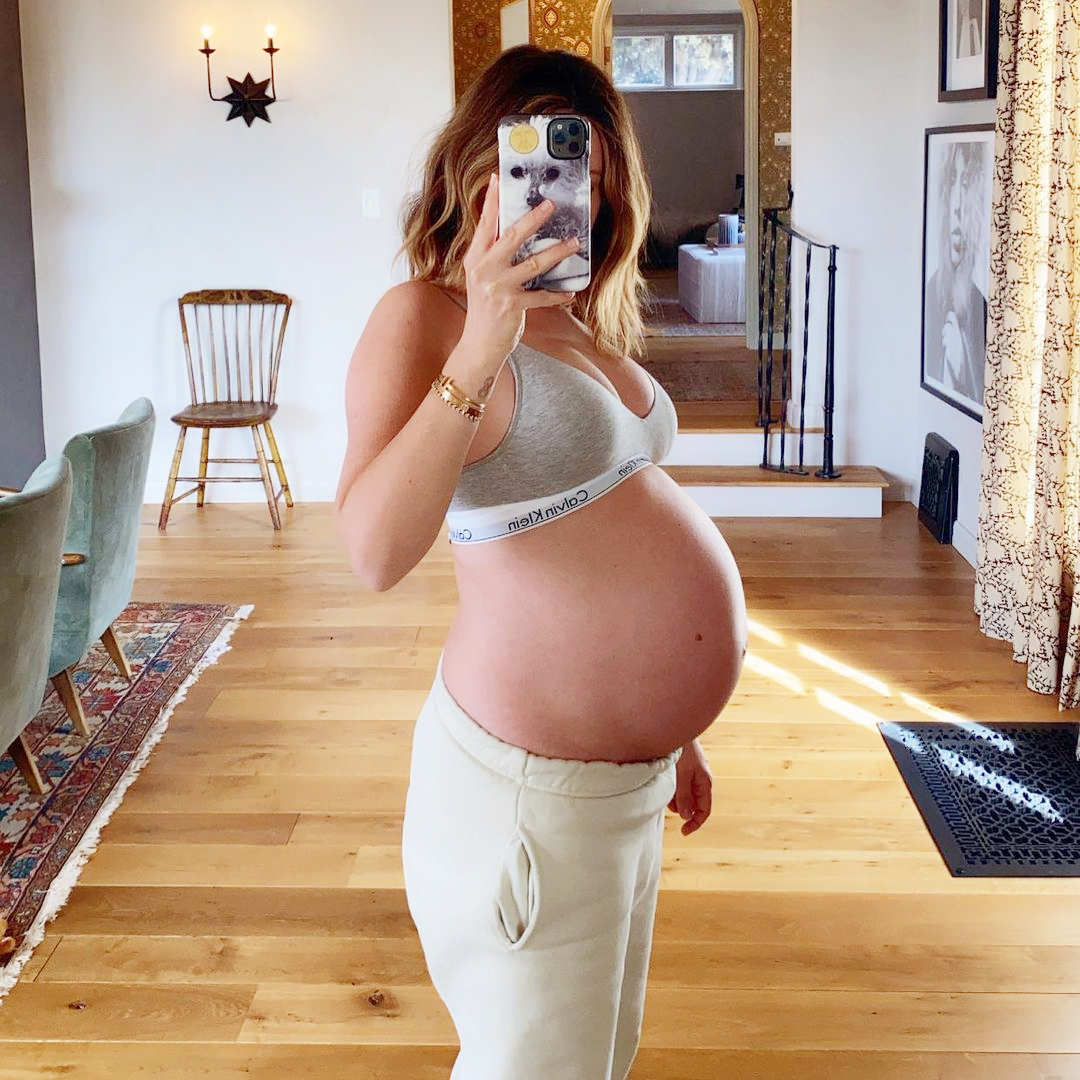 Ashley Tisdale Pussy - Pregnant Celebrities' Baby Bumps in 2021: Photos