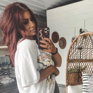 Pregnant Chelsea Houska Says Battling Body Insecurity Is Hard