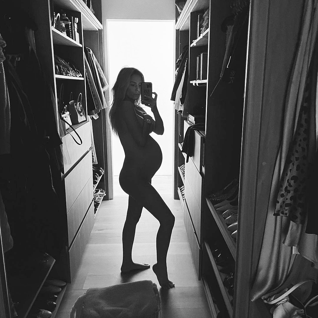 Pregnant Morgan Stewart Shares Nude Baby Bump Pic