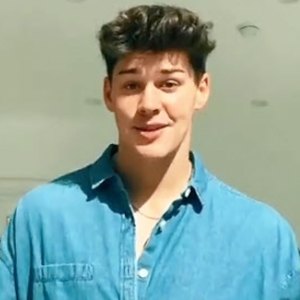 TikTok Noah Beck Reacts Bahamas Trip Backlash Amid Pandemic