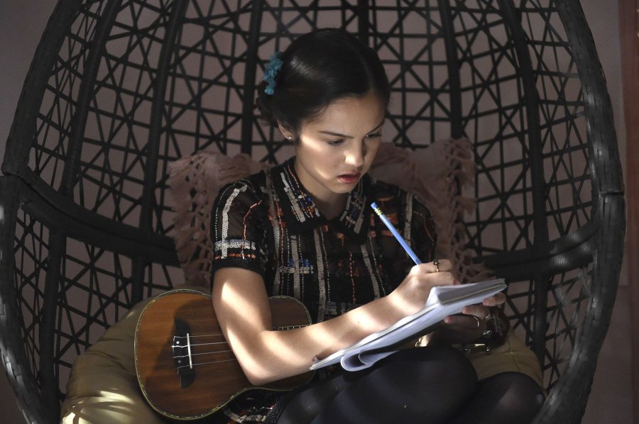 Writes Music for HSMTMTS Who Is Olivia Rodrigo 5 Things to Know