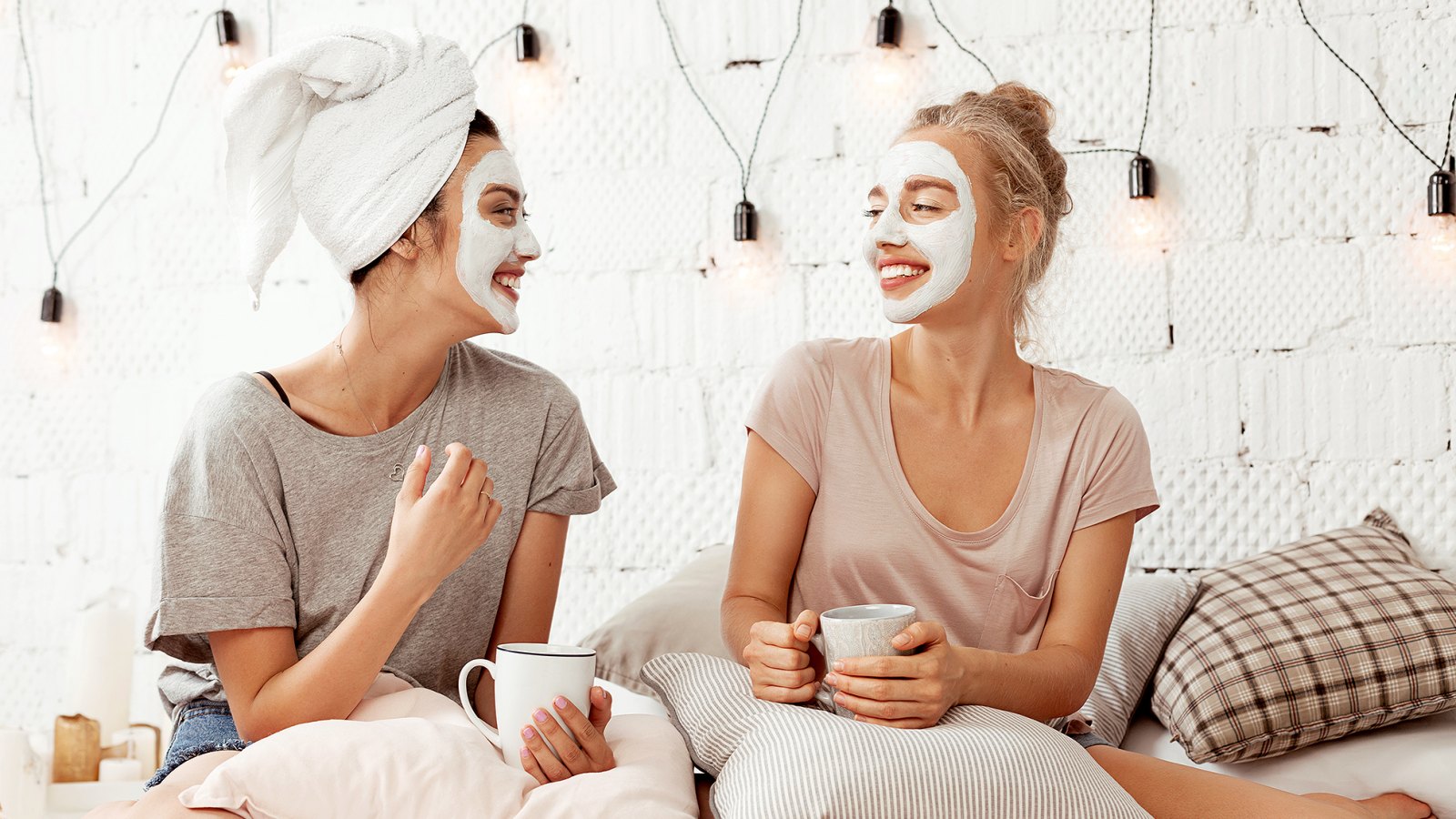 friends-doing-skincare-masks