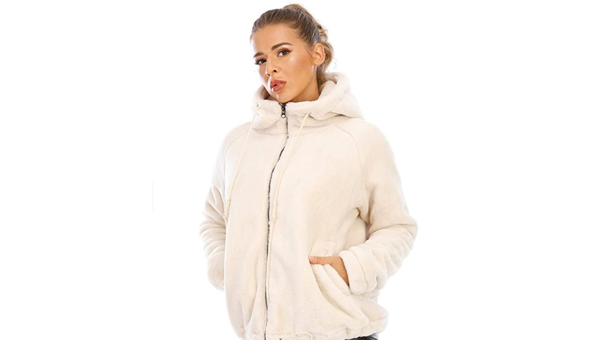 kooosin Women’s Faux Fur Coat with Pockets