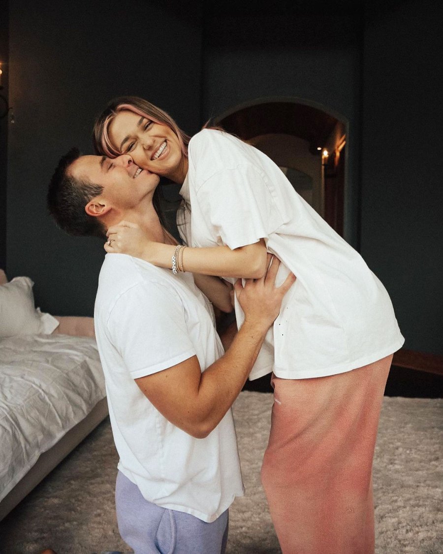 Pregnant Sadie Robertson Shares Maternity Shoot Pics Ahead of First Childs Arrival