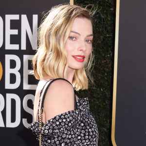 Margot Robbie Best Beauty at Golden Globes 2021