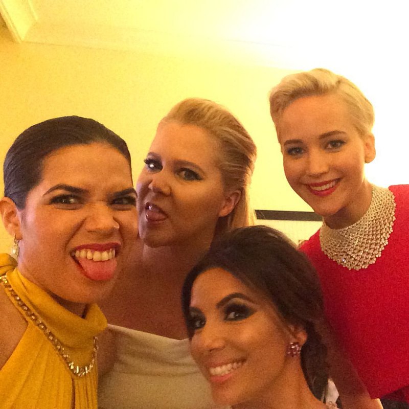 2016 Eva and Girls Golden Globes selfies