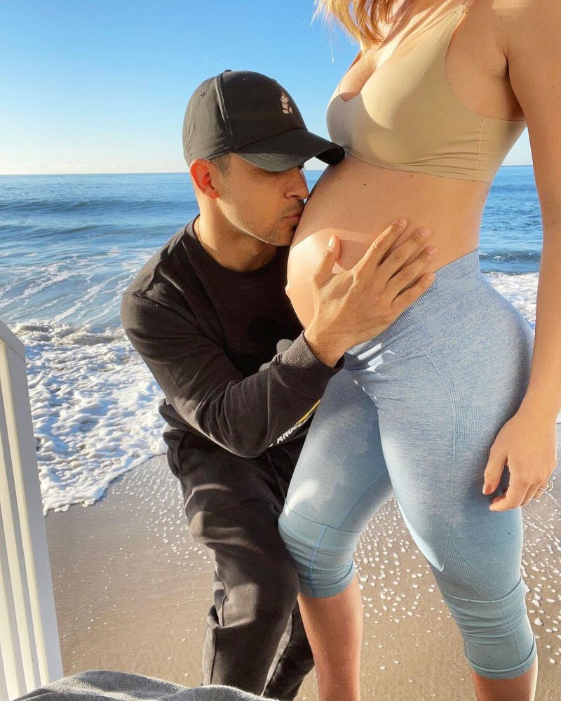 2021 Pregnancy Pics Wilmer Valderrama Kissing Amanda Pacheco Bump