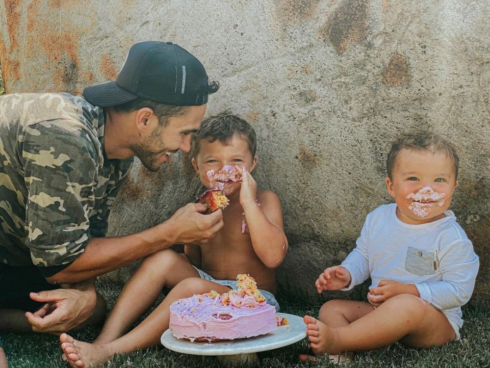 Alexa PenaVega and Carlos PenaVega Cake Reveal Ocean King PenaVega Kingston James Penavega
