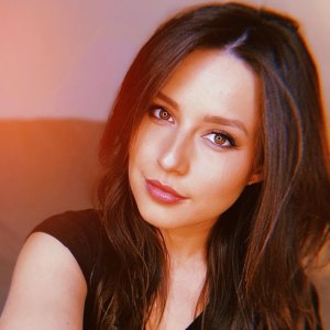Bachelor's Katie Thurston Swiftly Shuts Down Body Shamers 1
