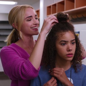 Brianne Howey Antonia Gentry Ginny and Georgia Is a Show About Women