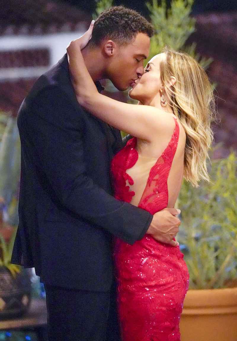 Confirmed Bachelorette Clare Crawley Dale Moss Seal Reconciliation With Kiss