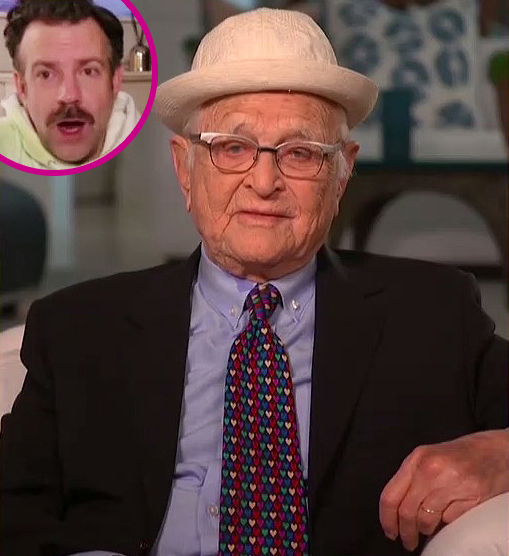 Jason Sudeikis Is Shocked to Learn Norman Lear Is Almost 99 at Golden Globes 2021 p