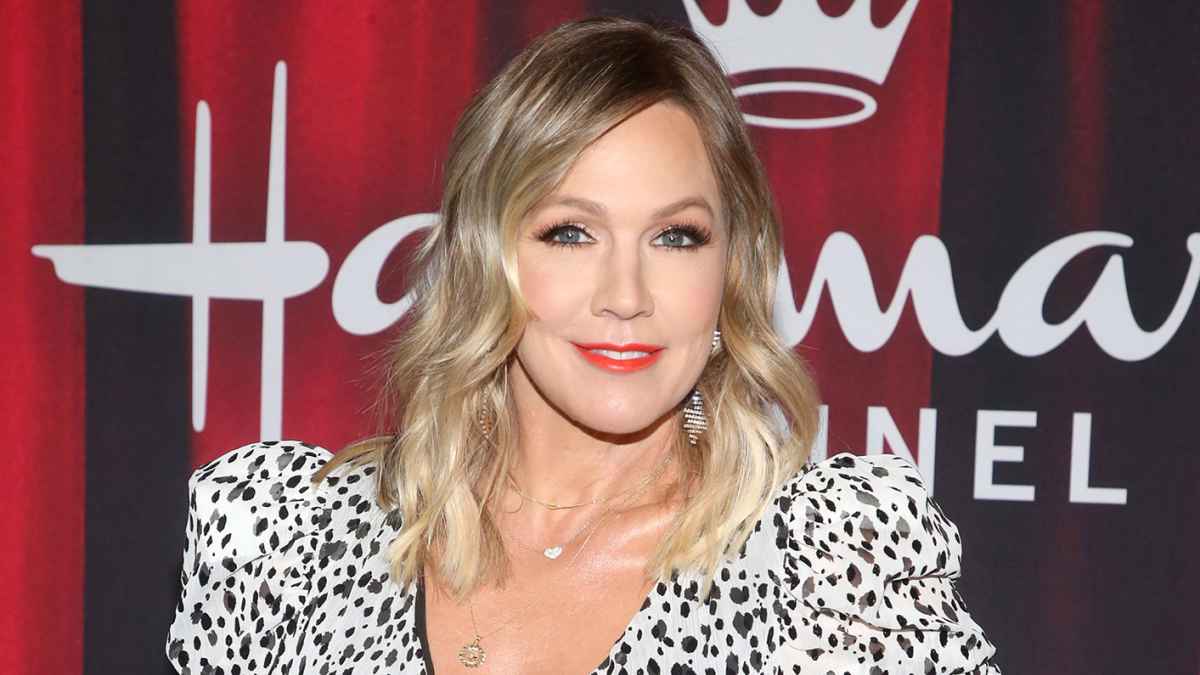 Jennie Garth Jokingly Blames Kelly Taylor's Love Life for Her Divorces, Says Kelly and Dylan Were 'Soulmates'