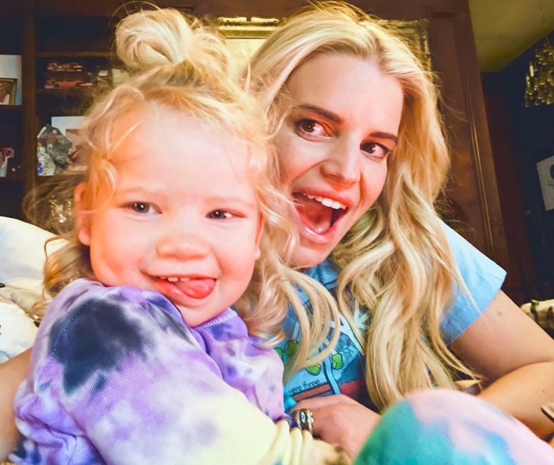 Jessica Simpson Twins With Daughter Birdie in Adorable Pic