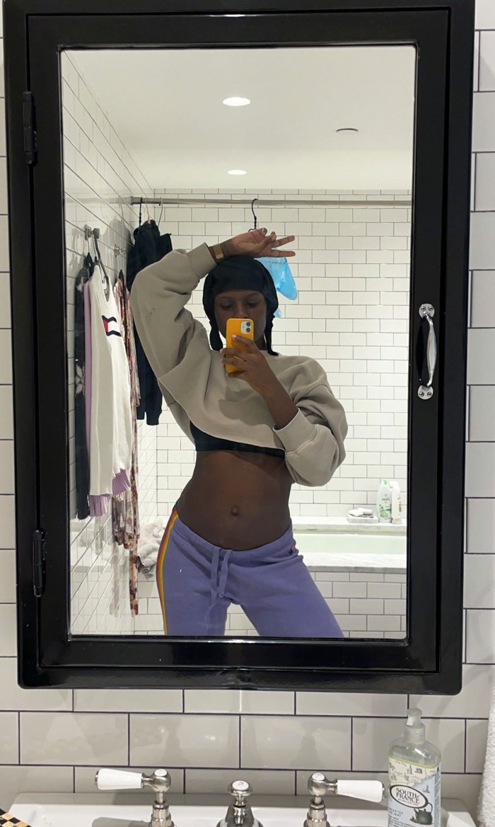 Jodie Turner-Smith Shows Bare Stomach in Mirror Selfie 10 Months After Giving Birth: Photo