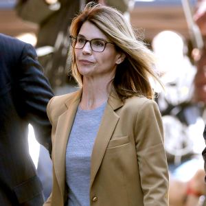 Lori Loughlin Set to Complete Her 100 Hours of Community Service This Week