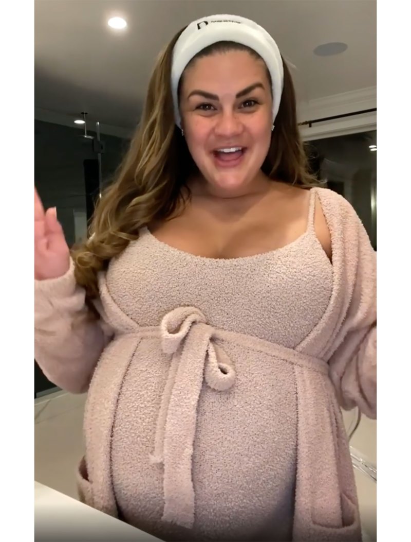 Brittany Cartwright’s Baby Bump Album Ahead of 1st Child With Jax Taylor: Pregnancy Pics