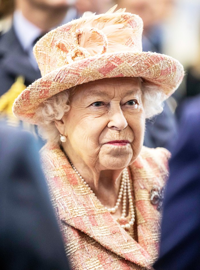 La distancia del príncipe Harry y Meghan Markle ha sido un desafío para la reina Isabel II 2