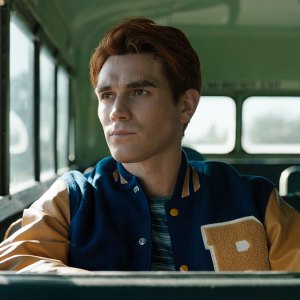 Riverdale Graduation Episode Includes Emotional Luke Perry Cameo 1