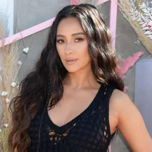 Shay Mitchell: Inside My Healthy Day