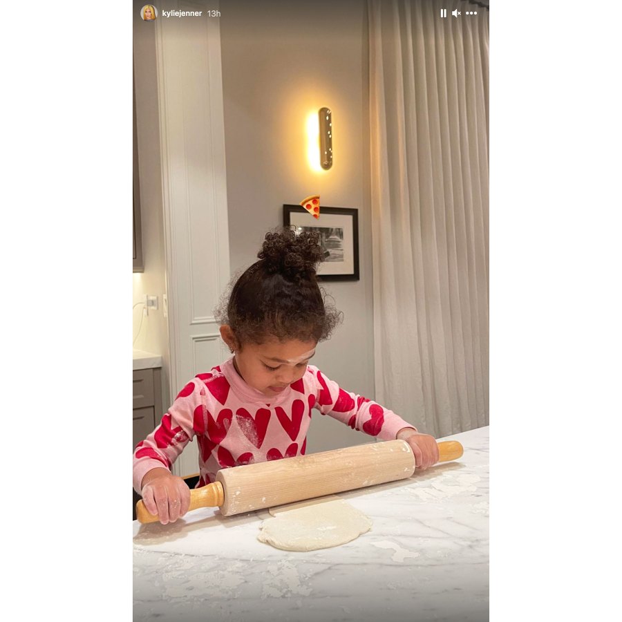 Stormi Rolling Pizza Dough