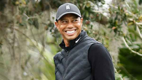 Tiger Woods Thanks Fans for Touching Gesture in First Tweet Since Single-Car Wreck