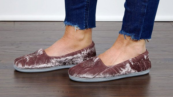 Dearfoams Rebecca Velour Closed Back Slipper