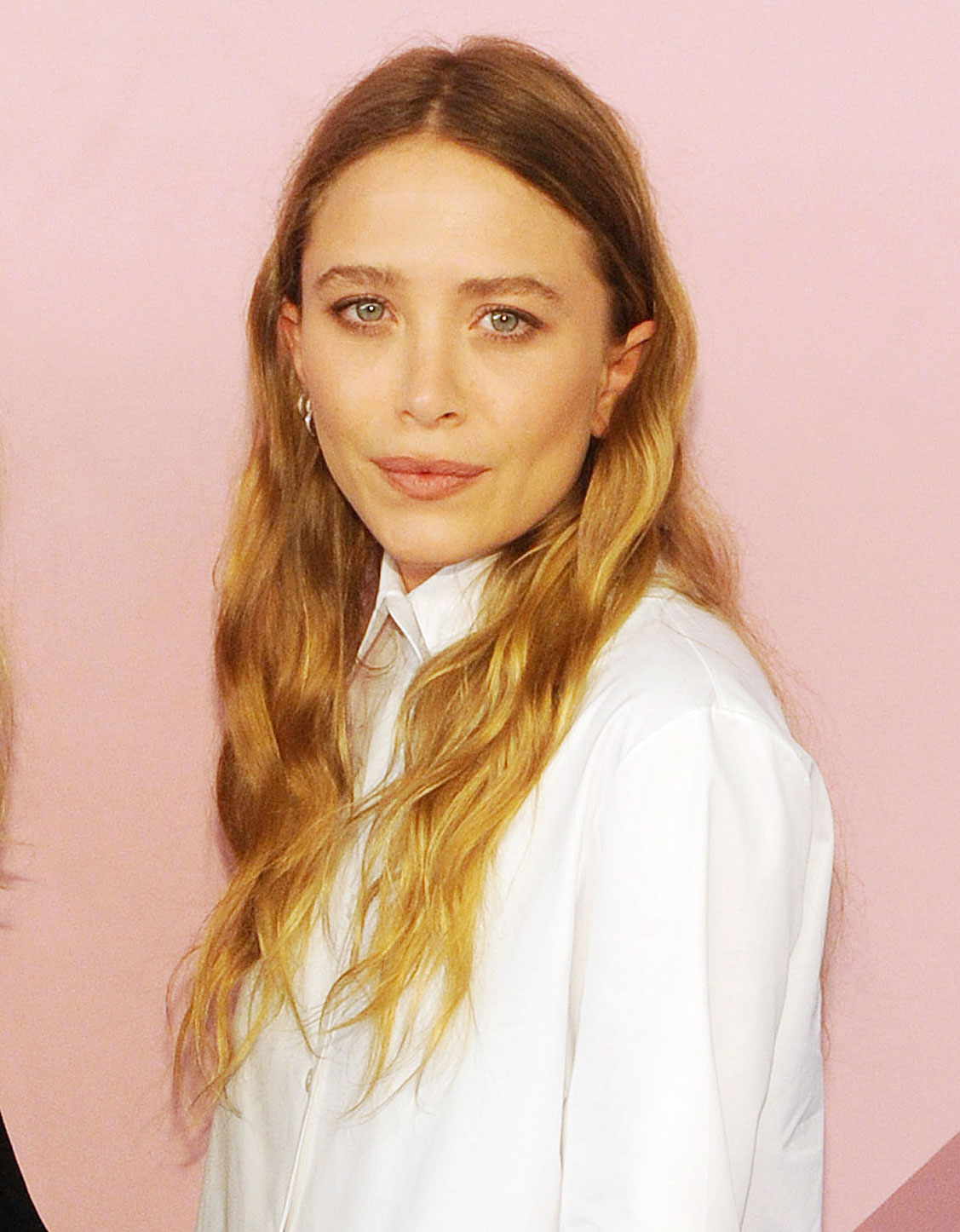 Mary-Kate Olsen at CFDA Fashion Awards 2017 Mary-Kate Olsen Sparks Dating Rumors With Brightwire CEO John Cooper 5 Things to Know