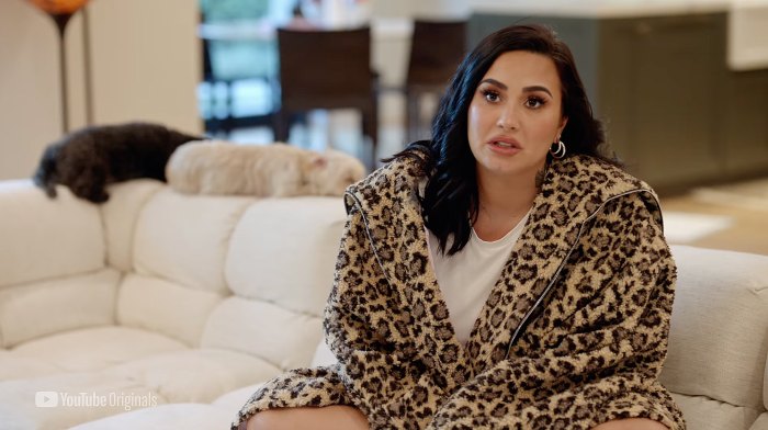 13 revelaciones de Demi Lovato no completamente sobrio hoy