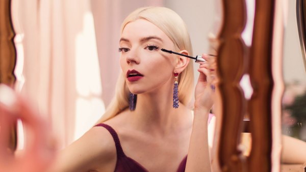 Anya Taylor-Joy Did Her Own Makeup for the Critics’ Choice Awards: Pics