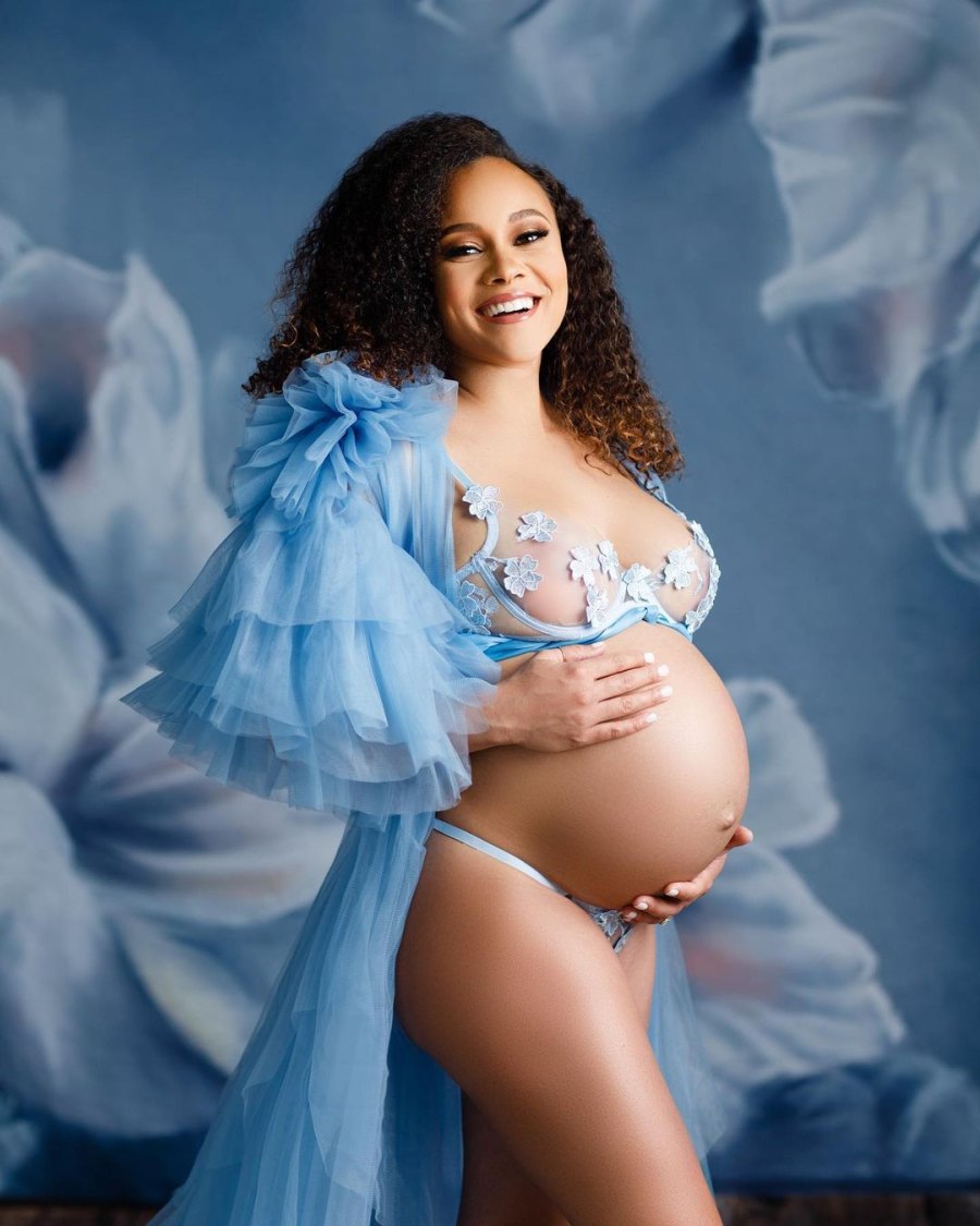 Ashley Boalch Darby maternity photoshoot