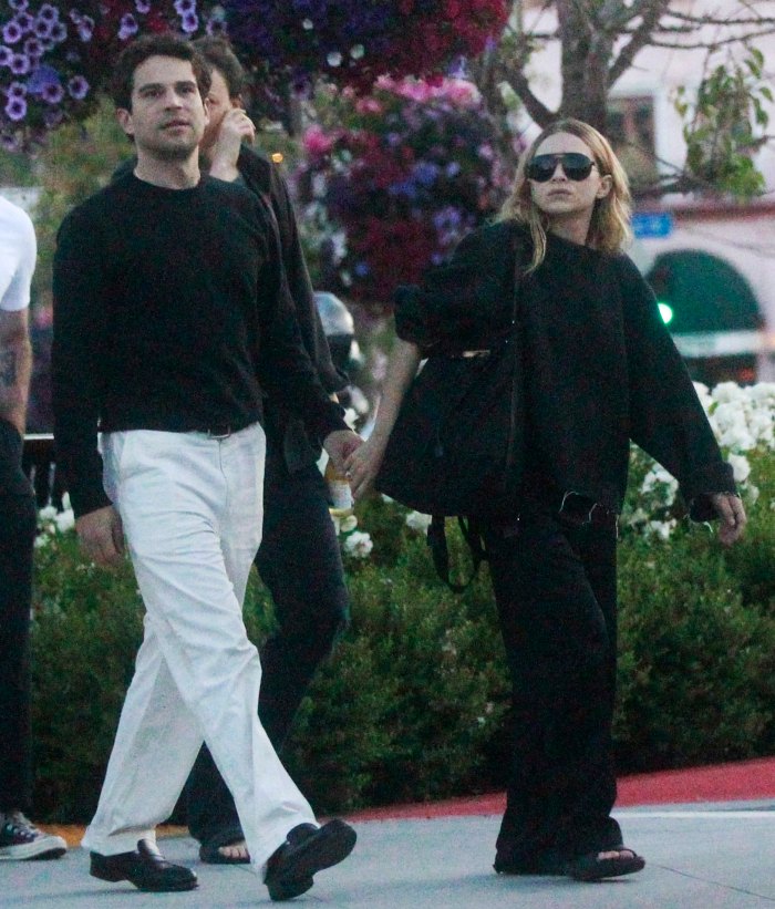 Ashley Olsen fue vista en una salida poco común con su novio Louis Eisner